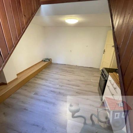 Pronájem 1+kk v podkroví, Česká Lípa, centrum města. - Photo 4