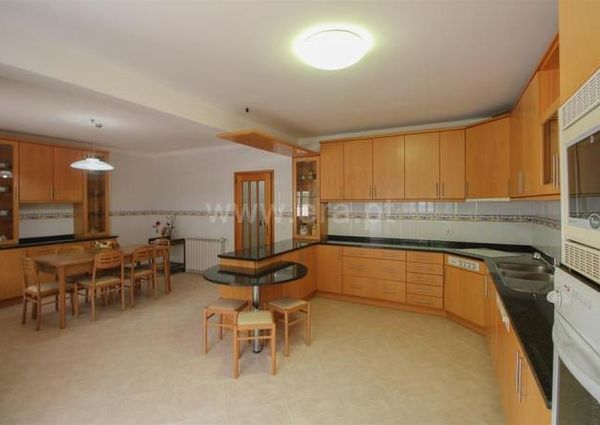 Moradia T4