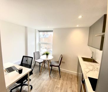 1 bedroom flat to rent - Photo 1