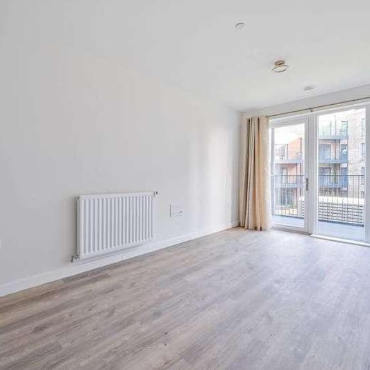 Dock, Woolwich, SE28 - Photo 1