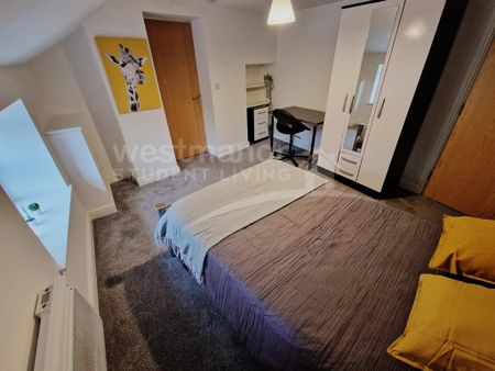 6 bedroom semi-detached house to rent - Photo 4