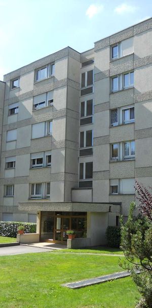 Appartement de 6 pièces au 1er étage avec balcon à Epalinges - Photo 1