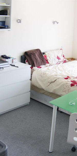 Apartment 3 (Afal Gwyrdd) 121 High Street - Photo 1