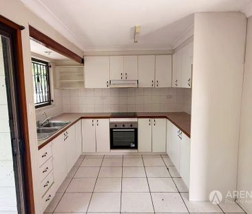 17 Polaris Ave, Kingston QLD 4114 - House For Rent | Domain - Photo 5