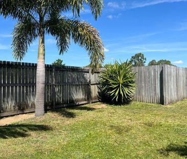 Lovely low maintenance brick home in quiet street - Photo 1