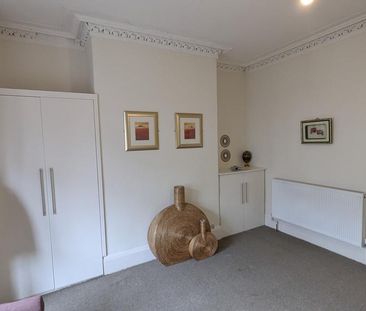 2 bedroom ground floor flat to rent - Photo 6