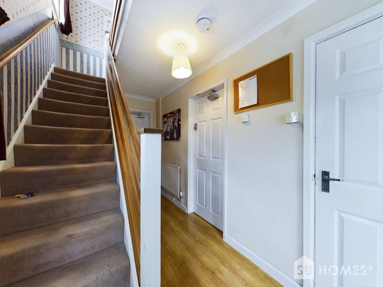 6 bed house to rent in Richard Avenue, Wivenhoe - Photo 1