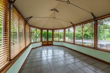 5 bedroom detached house to rent - Photo 4