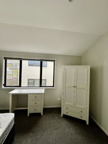 Central Ensuite Rooms Available - Photo 4