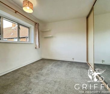 West Thorpe, Basildon, Essex, SS14 - Photo 2