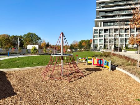 For Lease - 30 Inn On The Park Drive Unit# 802, Toronto, Ontario - Photo 4