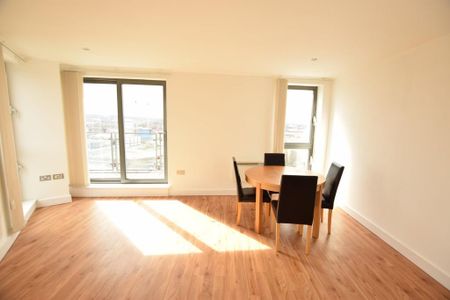 2 bedroom apartment to rent - Photo 3