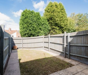 2 bedroom town house to let - Photo 2