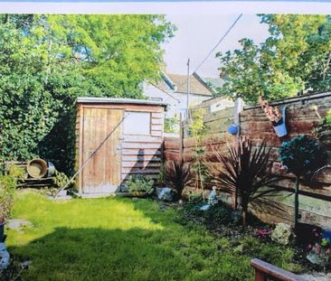 2 Bed Terraced House in Rural Vale, Northfleet - Photo 5