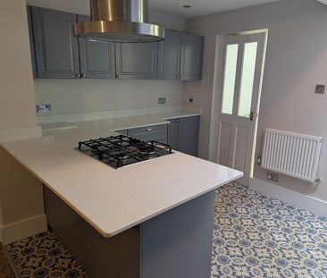 3 bedroom terraced house to rent - Photo 6