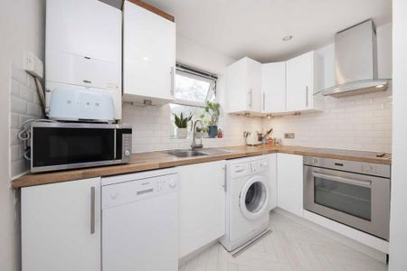 1 bedroom flat to rent - Photo 4