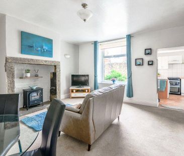 2 bedroom terraced house to rent - Photo 4