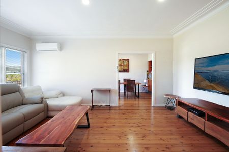 6 Gosford Street, Point Clare. - Photo 4