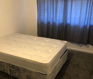 Room in a Shared House, Farrow Bank, LS12 - Photo 5