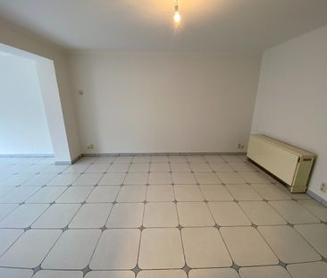 Ongemeubeld appartement met 2 ruime slaapkamers, op de Lippenslaan. - Photo 6