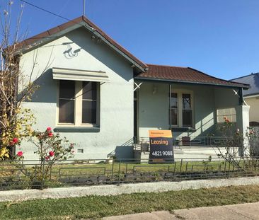 Neat & Tidy 2-3 Bedroom Home - Photo 1
