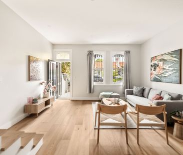 Luxurious Five Bedroom Terrace in Sought After Street - Offered Unf... - Photo 3