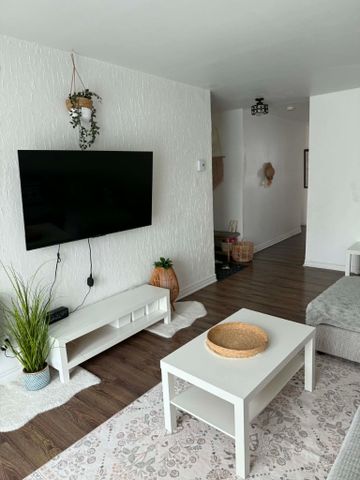 4 ½ Apartment for Rent 2 bedrooms – Ville Saint-Laurent - Photo 2