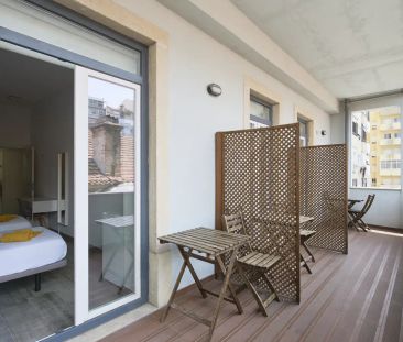 Room in a shared 6-bedroom apartment for rent in Lisbon, couples al... - Foto 3