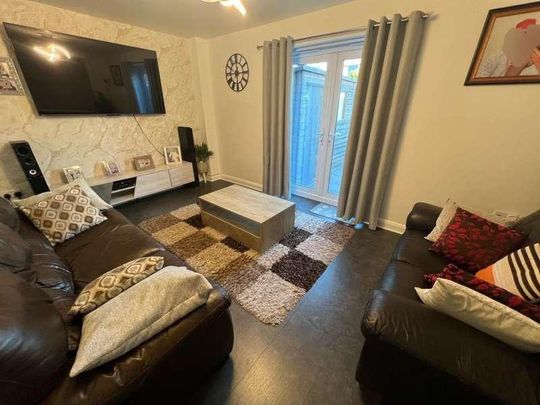 Melrose Gardens, Blackpool, FY4 - Photo 1