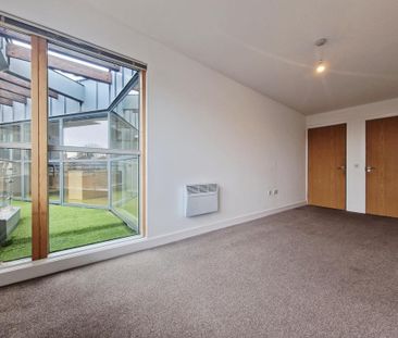 3 bedroom flat to rent - Photo 3