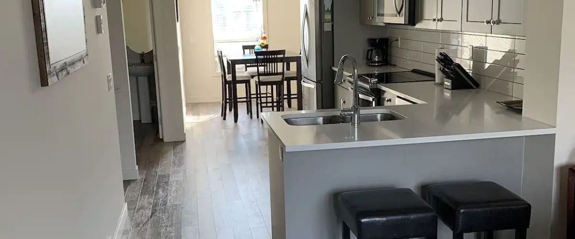 Townhome available immediately — 2 Bedrooms Townhouse - Photo 1