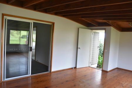 Set on over half an acre - Photo 3