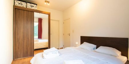 Gelijkvloers app. te huur in Etterbeek voor € 1.250 met 1 slaapkamer - Photo 4
