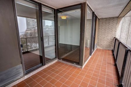 For Lease - 33 Harbour Square Unit# 512, Toronto, Ontario - Photo 3
