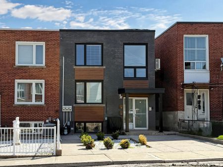 For Lease - 45 Croham Road Unit# 1, Toronto, Ontario - Photo 2