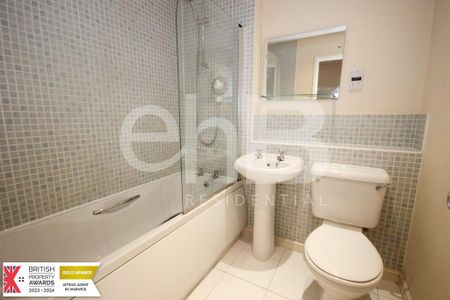 2 bedroom end of terrace house to rent - Photo 5