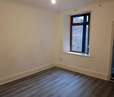 2 bedroom end of terrace house to rent - Photo 1