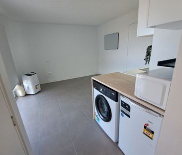 Modern studio apartment on the Southport Broadwater! - Photo 5