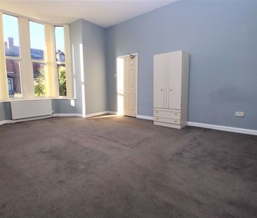 Walmersley Road, Bury - Photo 2