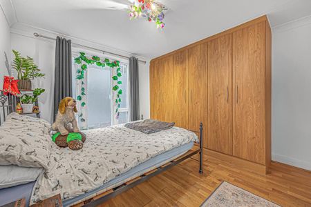 3 bedroom flat to rent - Photo 4