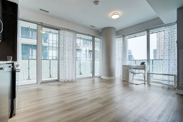 For Lease - 42 Charles Street Unit# 2207, Toronto, Ontario - Photo 1