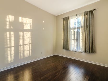 For Lease - 200 Harcourt Crescent, Woodstock, Ontario - Photo 5