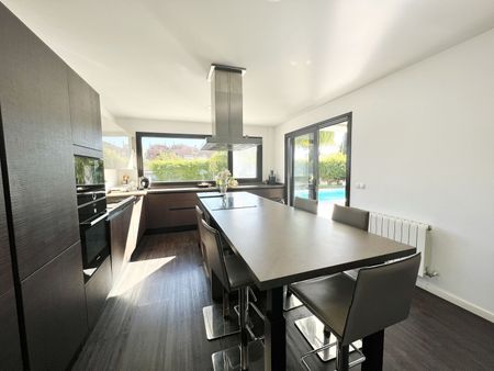 Detached Villa in Marbella - Photo 2