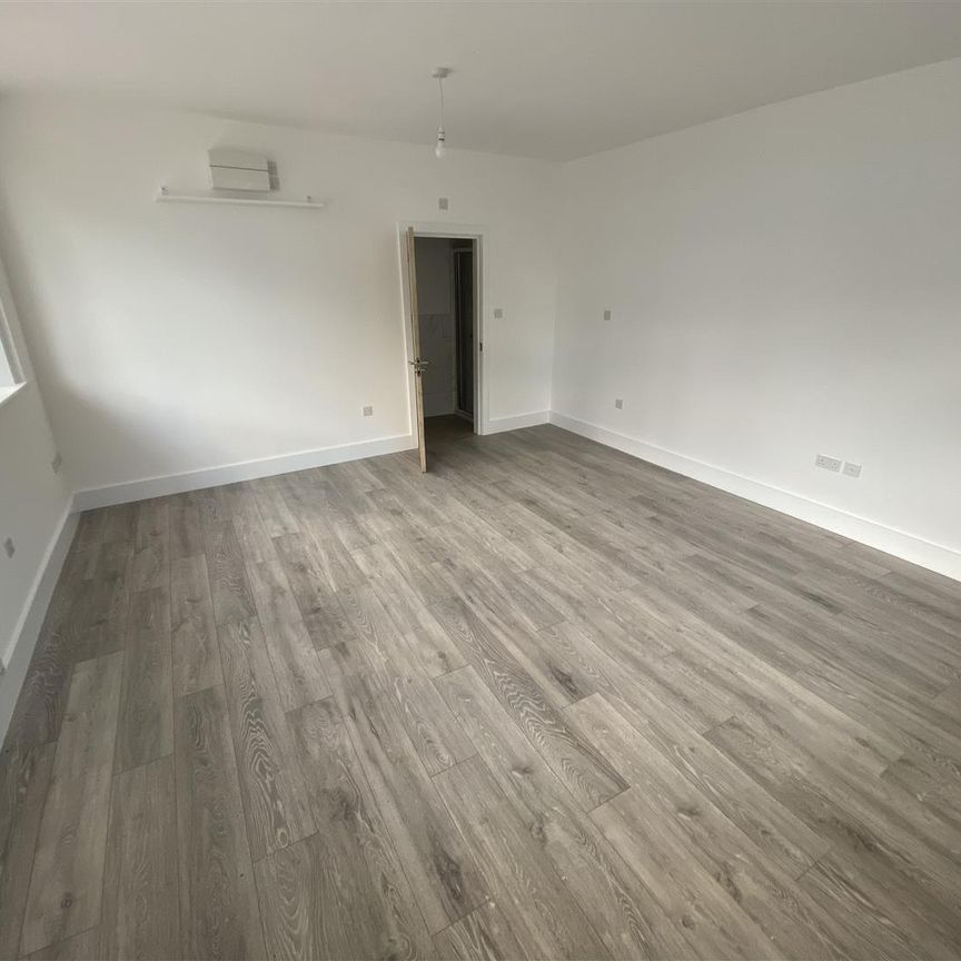 Upper Wickham Lane, Welling - Photo 1