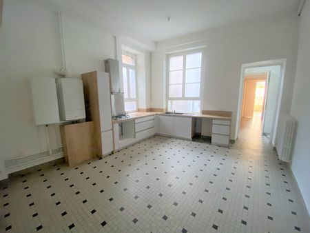 A Louer - Nantes Quartier Chateau - Appartement Nantes 5 Pièces De 140.16 M2 - Photo 4