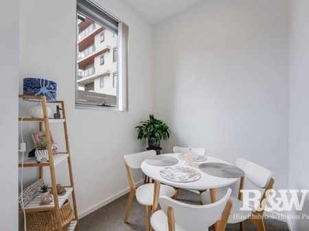 Modern 1-Bedroom House in the Heart of Liverpool - Photo 4