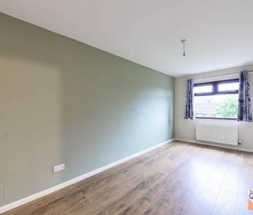 28 Low Road, Lisburn, BT27 4TJ - Photo 2