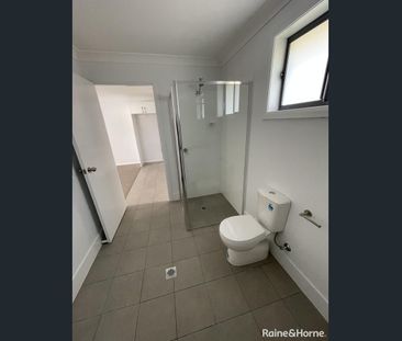 2/16 Francis Avenue, North Tamworth, NSW 2340 - Photo 1