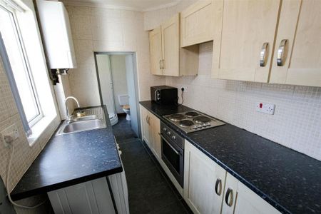 2 bedroom house to rent - Photo 3