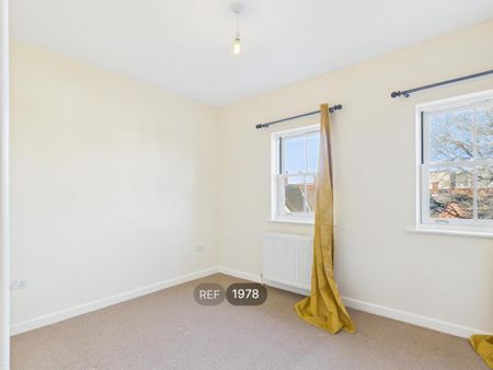 2 bedroom terraced house to rent - Photo 3